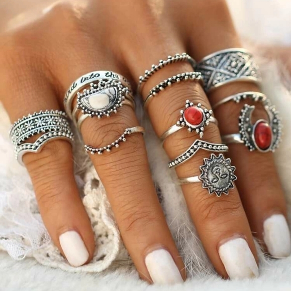 *Guinevere* Boho Ring Set - Picture 4 of 5